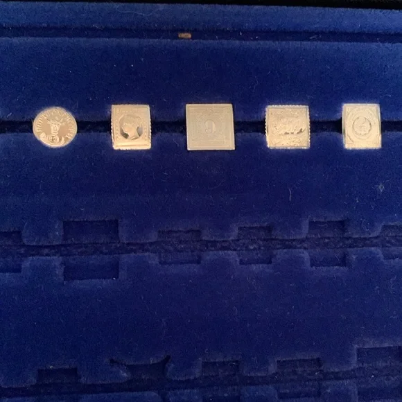 Collection of 25 mini sterling silver stamps from around the world in hard case - Picture 10 of 14